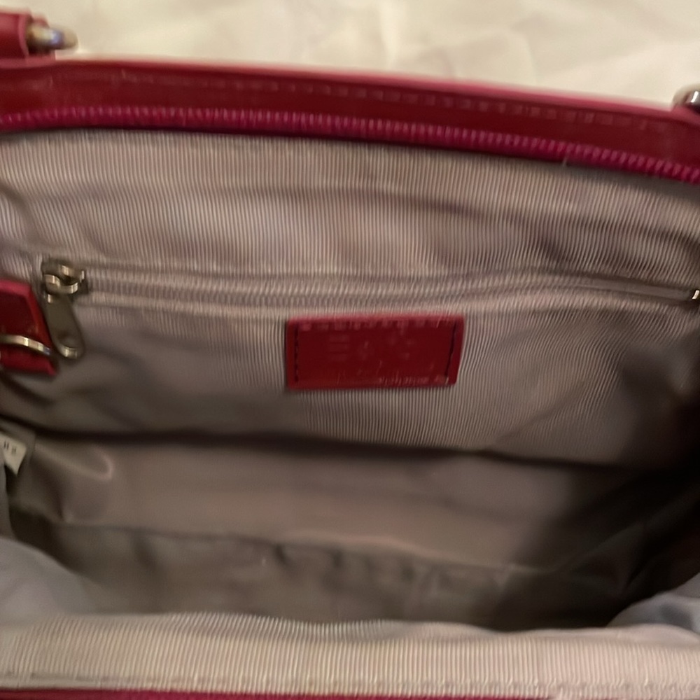 Beijo Just Hold Me fuchsia purse​​​ - Picture 5 of 5